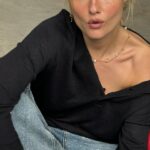 Kelly Bailey Instagram – A @tousjewelry love affair 
Pub