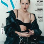 Kelly Bailey Instagram – Eis a capa da Saber Viver de maio com @kellybaileyy como protagonista. As Carpintarias de São Lázaro, um espaço de artes e cultura, foi o espaço que escolhemos para dar palco a Kelly Bailey. Tal como a metamorfose de uma obra de arte, também a atriz aceitou o nosso desafio e foi assumindo várias peles, personagens, ideias e emoções…
Sempre com um sorriso contagiante e um olhar de um azul intenso que lhe traz um certo mistério e, ao mesmo tempo, uma leveza que personifica a sua forma de ser e de estar. Kelly Bailey não esconde que o seu equilíbrio está em viver o presente, saborear a vida, ter tempo para conhecer o mundo e desfrutar da família e do amor. E os olhos brilham quando fala da intensidade emocional com que vive atualmente a maternidade e o amor incondicional pelo seu Vicente. 
É o melhor momento para conhecer verdadeiramente Kelly: a mulher, a atriz, a it girl e a cool mom.

A Saber Viver já está nas bancas! E gostávamos muito que a lesse. 

Direção @tania__alexandre 
Produção e Styling @joycedoret 
Fotografia @_ricardocsantos 
Makeup @neseaguiar 
Hair style @ruirocha_hairstylist 
Vídeo @diogoadarocha 
Agradecimentos @notable.pt @manuelsantanalopes @carpintarias_sl @tousjewelry 

#RevistaSaberViver #SaberViver #KellyBailey #mulher #atriz #mãe #maternidade #arte #cultura