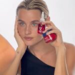 Kelly Bailey Instagram – Muito feliz por ser a primeira embaixadora dos Laboratórios Vichy em Portugal. Ao longo do ano vou-vos mostrando os melhores produtos desta marca, que tal como eu, gosta de cuidar da nossa pele. @vichylaboratoires
Pub