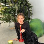 Kelly Bailey Instagram - 🪄 @loewe_perfumes #loeweperfumes