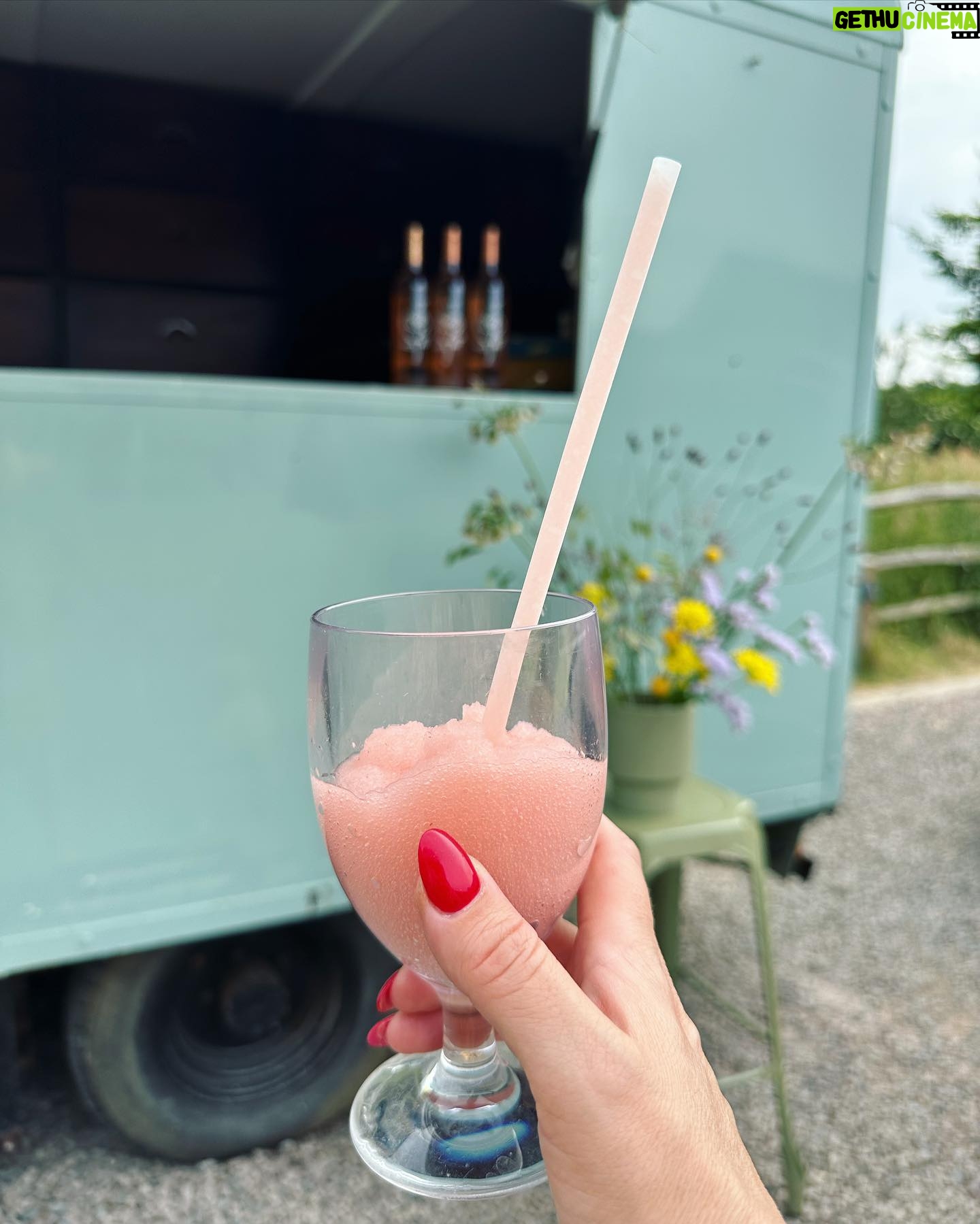 Kelly Brook Instagram - FarmLife πΆπΎβοΈπ·