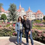 Kelly Brook Instagram - Happiest Place on Earth @disneylandparis 💕🌸🎂🏰