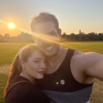 Kelly Brook Instagram - These Evenings walking Teddy are 🙌☀️🤩🐶🙏🏻