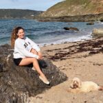 Kelly Brook Instagram - Teddy’s Holiday to Salcombe 🦀💕🐚🦞🐶🐾🦴⚓️🚤