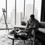 Kelly Brook Instagram - The Penthouse of Dreams 🤩 Thank you to @thompsonsanantonio for the most wonderful stay! 🇺🇸🌺📍🤠🌵✨🌅 Going to miss the Cosy Bed, Bath Bombs and BubbleMasks, RoofTop Cocktails and Riverwalks, not to mention your Spa!! We had the Best Time 🤩 @traveltex @thompsonsanantonio #TexastoDo #LetsTexas #visitsanantonio 🌺