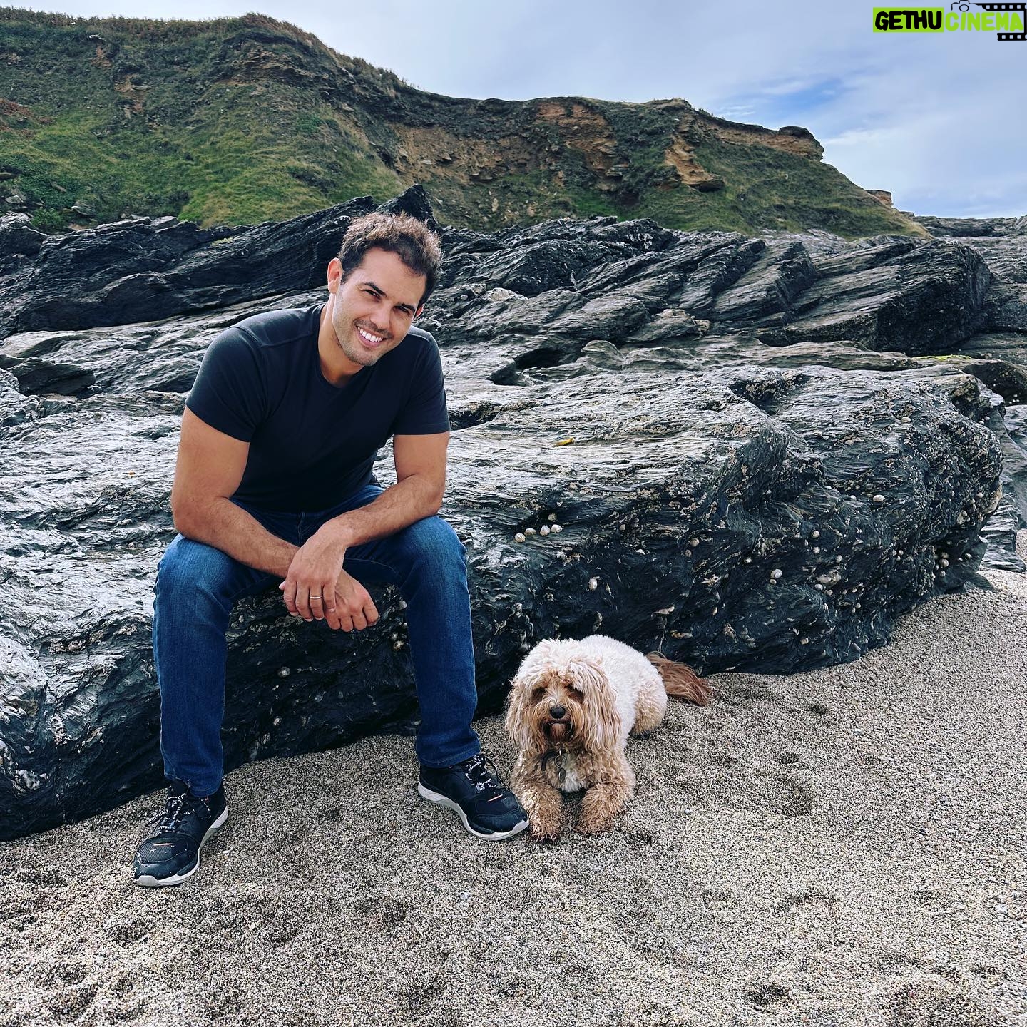 Kelly Brook Instagram - Teddyβs Holiday to Salcombe π¦πππ¦πΆπΎπ¦΄βοΈπ€
