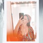 Kelly Brook Instagram - Spending this Summer dressed like an Italian Nonna 🍅