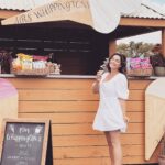 Kelly Brook Instagram - August Weekends 🇬🇧