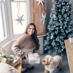 Kelly Brook Instagram - Cosy Collection @fandfclothing #fandfclothing #Tesco #Ad #MyEdit #TescoHome🎄🧸 @adamjamesrichardson 📸