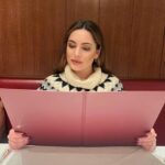 Kelly Brook Instagram - Annual Day out shopping for my Beautiful @smythson Diary 2024!!! Thank you @jeremyparisi The Gift of Dreams and lots of blank pages to fill full of adventures 🎁🎄✍🏻📔