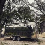 Kelly Brook Instagram - 🤠🌶️🐛📍🇺🇸🌿🍔🌪️ @traveltex #Texastodo #LetsTexas