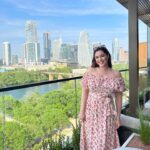 Kelly Brook Instagram - We packed a lot in already and think we’ve found our new Fav city in the USA ! If you Love Wildflowers, Wild Swimming, amazing Food Trucks and the best Music then Austin seems to have it all! No wonder all my Angeleno Friends move here!! In Love with Texas already 🤠📍⭐️🇺🇸🦇 Just a Few Highlights! More to come 👍🏻⭐️ @visitaustintx @traveltex #Texastodo #LetsTexas #PRTrip