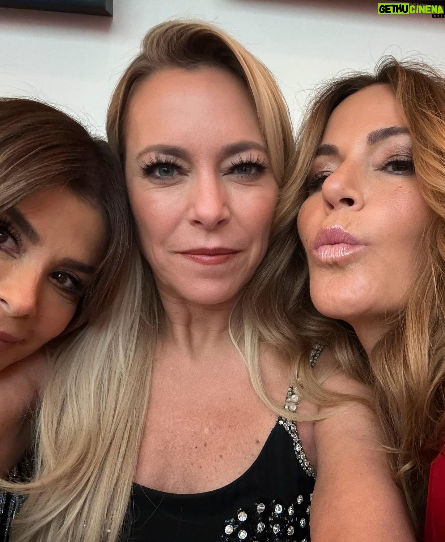 Kelly Jean Killoren Instagram - Thank you OSCARS, @directv , @ejaf for an amazing night in Los Angeles ❤️ dress @maisonalaia hmu @marinaproctor jewelry @rosalinalydster @roblowe @lara.spencer @suttonstracke @paulaabdul @pr.raconteur @idabo23 @bravotv @douglaselliman #oscars #directv #ejaf #losangeles #douglaselliman #kkblovesyou