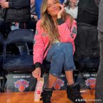 Kelly Jean Killoren Instagram - KNICKS| WIN in 5!!!!!! GOOO @nyknicks 🏀