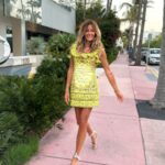 Kelly Jean Killoren Instagram – Miami moves ☀️ @douglaselliman 

wearing @zimmermann 
#miami #douglaselliman #dreambigilltakecareoftherest #thenextmoveisyours #kkblovesyou