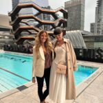 Kelly Jean Killoren Instagram - Fun dump of my THURSDAY night @equinox @grownalchemist Im so obsessed with clean beauty because of my psoriosis! What a gorgeous evening celebrating beauty from across the pond! Welcome to NYC, Anna Teal! 🌊🗽 @pr.raconteur @stevekasuba #wellness #hot is in