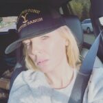 Kelly Reilly Instagram - Started shooting s3 in June .. into our last few weeks now .. finishing in Montana , a place I have come to truly love . (thanks for my new hat costume department 💛) mountains we are coming x