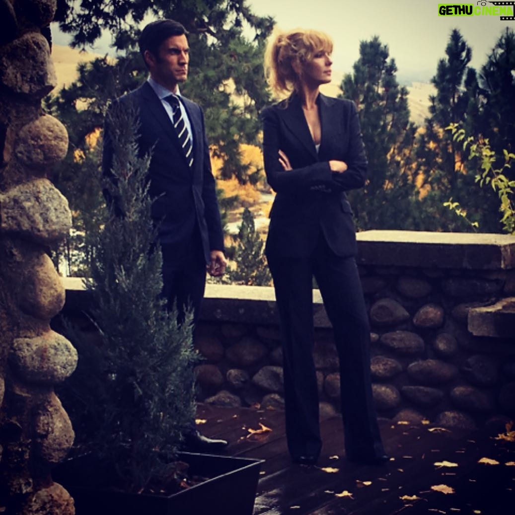Kelly Reilly - 5.1K Likes - Excited to watch this guy tonight . He is so brilliant , love love our scenes together #wesbentley @yellowstone