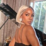 Kelly Rowland Instagram - So blondes have more fun? Eh? We’ll see……😉