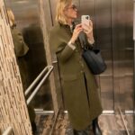 Kelly Rutherford Instagram - ☕️🌧️