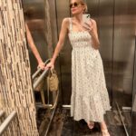 Kelly Rutherford Instagram - @hillhouse 🌼