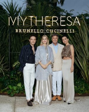 Kelly Rutherford Instagram - Just Divine 🤍💫🕊️ thank you @mytheresa.com @brunellocucinelli_brand #BrunelloCucinellixMytheresa