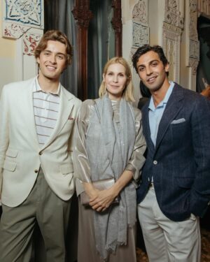 Kelly Rutherford Instagram - Just Divine 🤍💫🕊️ thank you @mytheresa.com @brunellocucinelli_brand #BrunelloCucinellixMytheresa