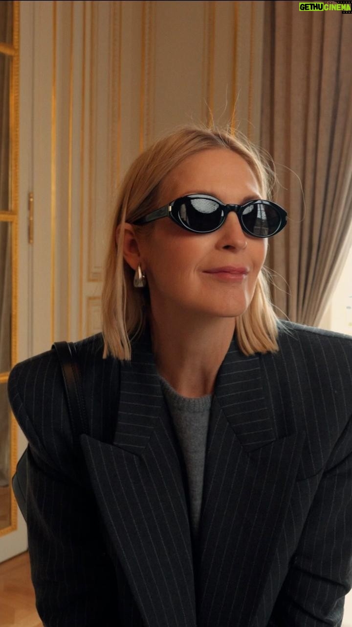 Kelly Rutherford Instagram - Bonjour! Iām in Paris with @mytheresa.com š #Mytheresa #PFW