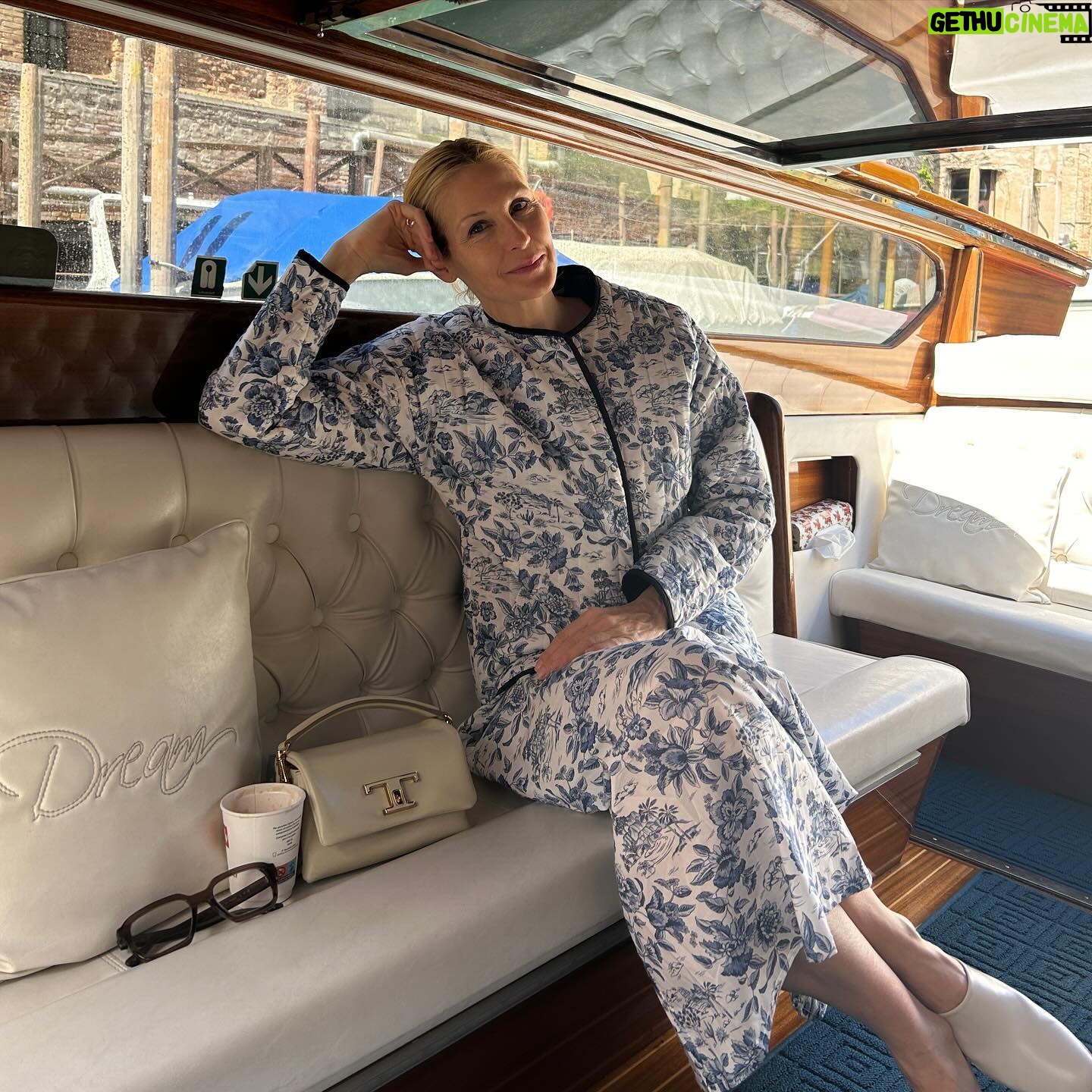 Kelly Rutherford - 57.2K Likes - Venice @labiennale ♥️