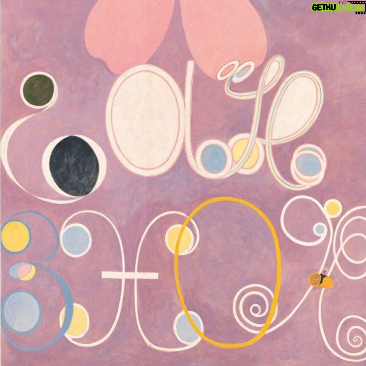 Kelly Rutherford Instagram - @spiraltemple #hilmaafklint 🕊️