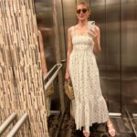 Kelly Rutherford Instagram - @hillhouse 🌼