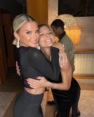Kelly Vedovelli Instagram - Happy New Year with the best ❤️‍🔥
@apmgirls_europe @apmmonaco 
Publicité non rémunérée