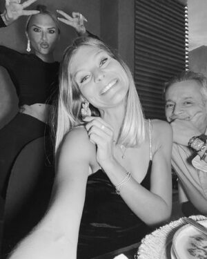 Kelly Vedovelli Instagram - Happy New Year with the best ❤️‍🔥
@apmgirls_europe @apmmonaco 
Publicité non rémunérée