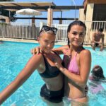 Kelly Vedovelli Instagram - Friends . 🐬