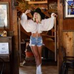 Kelsey Owens Instagram – 📍Arizona photo dump

Which ones your favorite??🤠
