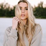 Kelsey Owens Instagram - Life has been pretty wild these past few months. As most of you know a huge chapter of my life has closed. The show has ended for me, but that doesn’t mean my story is over. In fact, I truly believe the best part of life is just beginning.♥️ I really want to continue updating y’all with my life and thankfully social media is the perfect outlet to do so! So here’s a little life update… Max & I did not get the home we put an offer on a few months ago, however we decided that we did want to go ahead and move in together. Honestly the transition has been way more seamless than I would’ve expected (I was scared how it would be living with a guy for the first time) but we are truly loving it. He enjoys cleaning the dishes (which is weird) but hey I’ll take it😂. We also started doing weekly family dinners with my parents, brother, and grandparents. If the last few years have taught me anything it’s how important family is and I really wanted to make it a point to spend more time with them. Max and I also decided it might be fun to take on a side hustle together so we recently created @mkbphotography__ which has been so much fun because we get to use my modeling background, max’s photography skills, and get the opportunity to meet some of you! We are so excited to see where this goes and can’t thank y’all enough for all of the support so far! If any of you have additional questions/updates you want to know feel free to leave them in the comments! I’ll try my best to share my answers with you all through my posts, stories, and lives moving forward.🤗 I’m so thankful for the Instagram fam we’ve been able to create and I want to really work on staying connected with y’all in 2023💕 Xoxo-Kels 📸: @tiffanymaysonetphoto 💄: @kissandmakeupbysteph