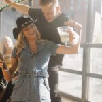 Kelsey Owens Instagram – Nashville: 1
Our friend group: 0 

Which pic is your favorite?🤪