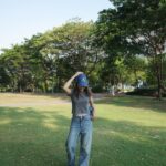 Kemisara Paladesh Instagram - i actually take a short nap in the park 😅 #BirkenstockThailand #BirkenstockEVA #BostonEVA #ArizonaEVA