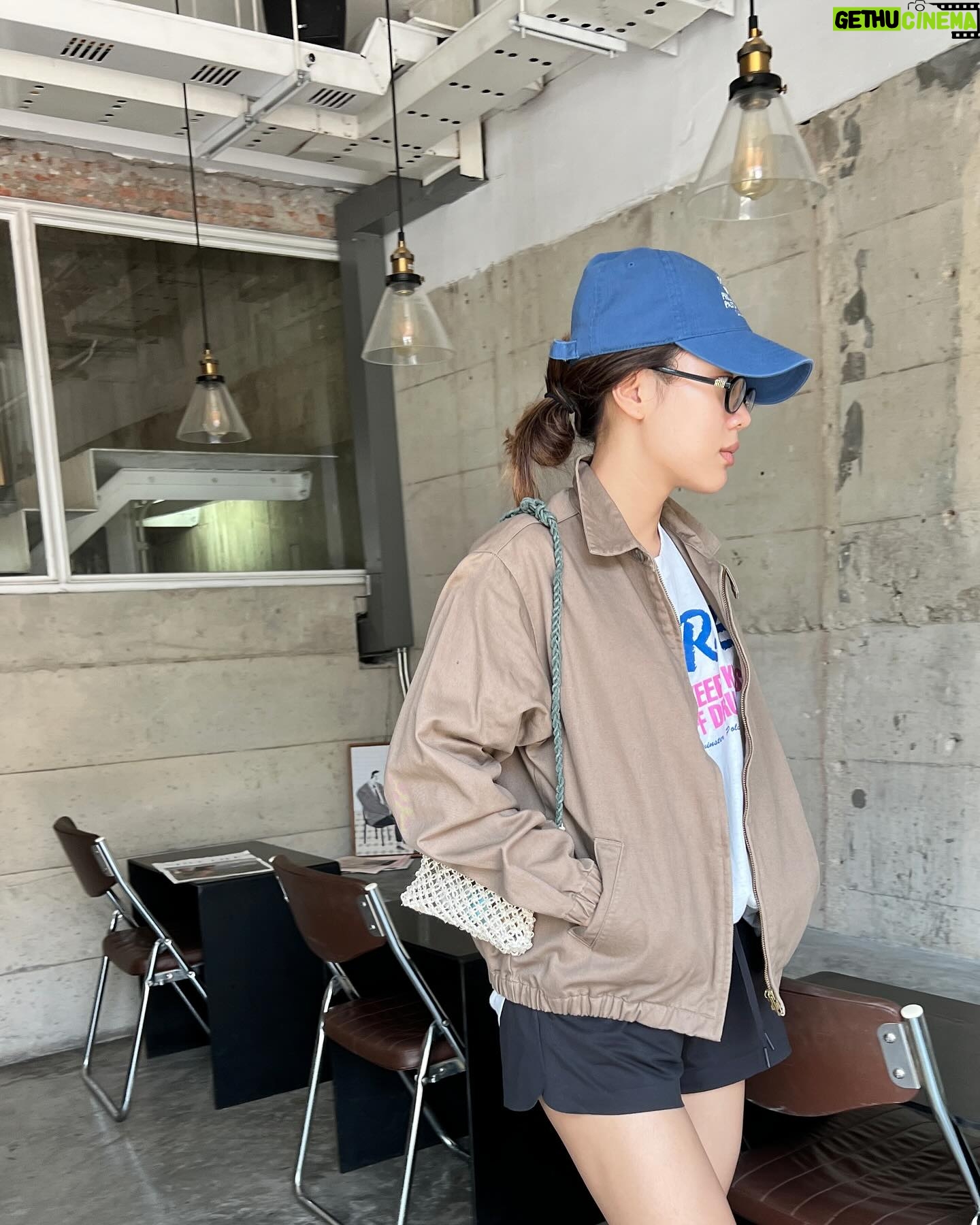 Kemisara Paladesh Instagram - รถติด = ลงรูป 🥲