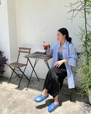 Kemisara Paladesh Instagram - lunch break 🌭☕️