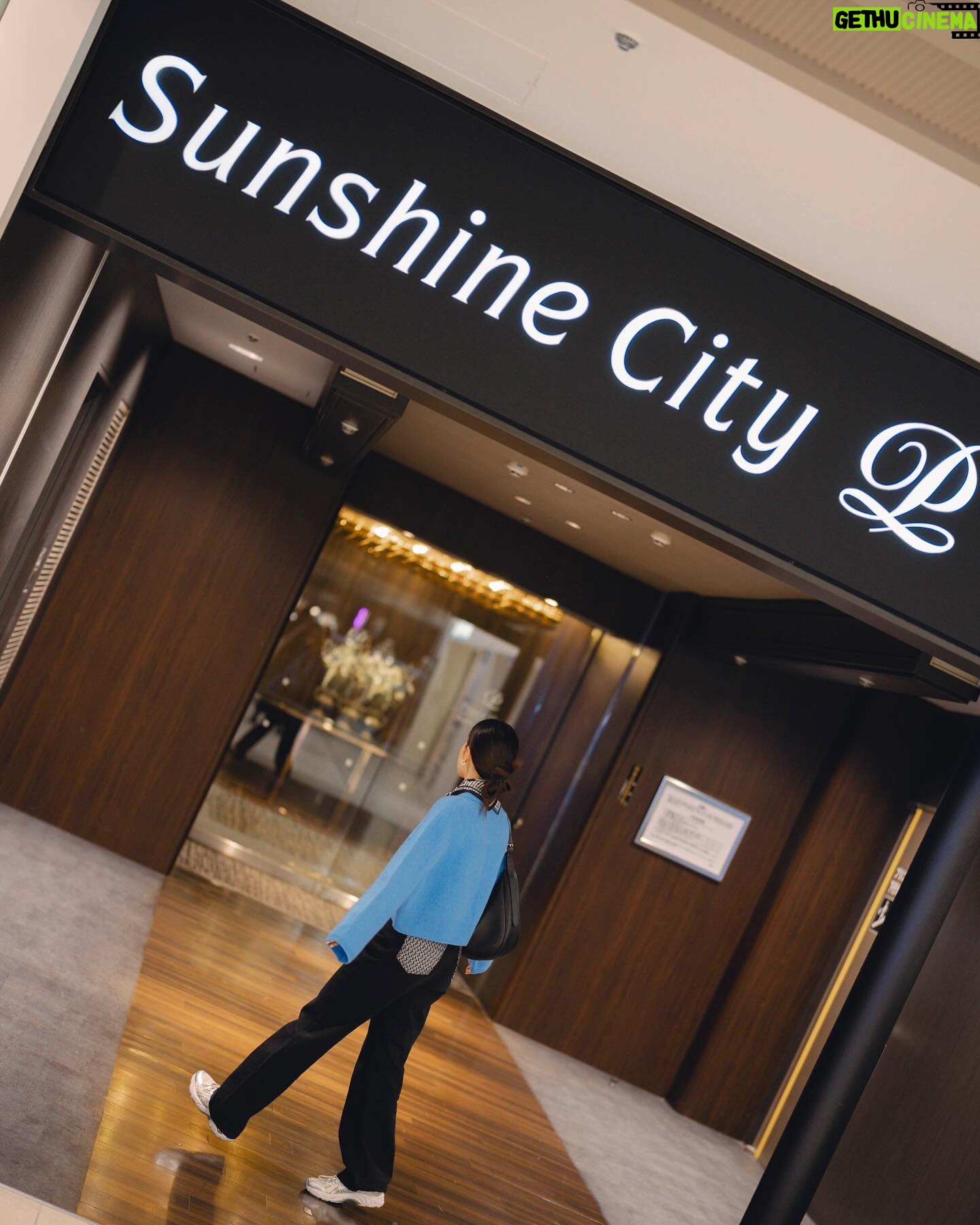 Kemisara Paladesh Instagram - Last review in Tokyo! มาเที่ยวรอบนี้เรามาพักที่โรงแรม Ikebukuro Sunshine City Prince เดินจากสถานี Ikebukuro แค่ 10 นาทีก็ถึงเอง อย่างใกล้! ถ้าใครชอบช้อปปิ้งต้องติดใจที่นี้แน่ๆ มีทั้งย่านการค้าที่อยู่ใกล้ๆ แล้วก็ Shopping mall ติดกับโรงแรมเลยด้วย ใครว่าจะไปเที่ยวแถว Chichibu หรือ Kawagoe เราแนะนำเลย! https://www.princehotels.com/sunshine/ #sunshinecityprincehotel #princehotel #Japan #Tokyo #Ikebukuro