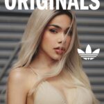 Kenia Os Instagram - Caminando con mis Samba la calle es pasarela / @adidasmx #creadoconadidas #adidasSamba