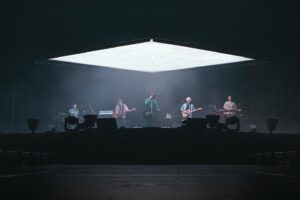 Kenshi Yonezu Instagram - ライブ終わってもう1週間くらい。時がはやい。