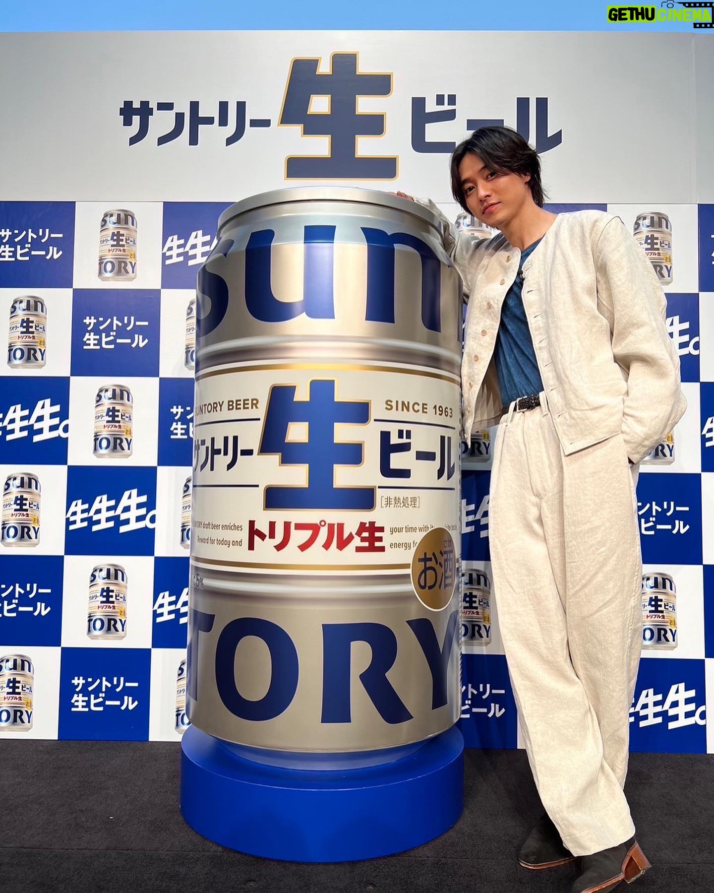 Kento Yamazaki Instagram - サントリー生ビール新CM発表会でした! メッセンジャーも2年目になり新メンバーのアイナ・ジ・エンドさんと峰不二子さんも加わりもっとサン生を盛り上げていきたいです!! これからもサン生をよろしくお願いします!!! #PR #サン生 #全員優勝