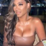 Kenya Moore Instagram - Shaken not stirred❤️ 📸 : @marlohampton