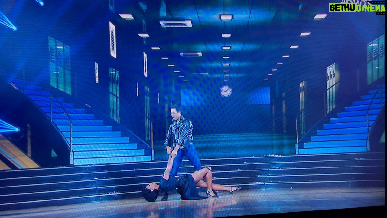 Kenya Moore Instagram - OMG OMG OMG!!! I’m still dreaming and I can’t catch my breath! This is from @dancingabc Dress rehearsal… you can see my knee is taped from injury and a cyst that’s growing ... what you can’t see is my 2 bruised ribs, bad back pain and anxiety attacks I’ve never had until this show… not to mention the emotional distress of a divorce and making sure my daughter is happy being displaced from home. But BABY…Doris Grant had my back last night. She is my angel, the love of my life (even if she isn’t here she is here spiritually). You know I’m going to show out today with photos and videos🥰 I want to say thank you to the judges who saw the valiant effort that @brandonarmstrong and myself put forward. We are getting better every week but it’s our passion to be in this completion that keeps us going. To @melaniecmusic gone too soon. I will miss out talks, hugs, and cries! What an amazing woman, mother and dancer. Love u girl! Now… the real work is just beginning… We life to twirl another day! 💃🏽🕺🏻 #wedidthat #dance #rumba #dwts #kenyaandbrandon #passion #rhoa #vote #teamtwirl #Rizzo #Grease
