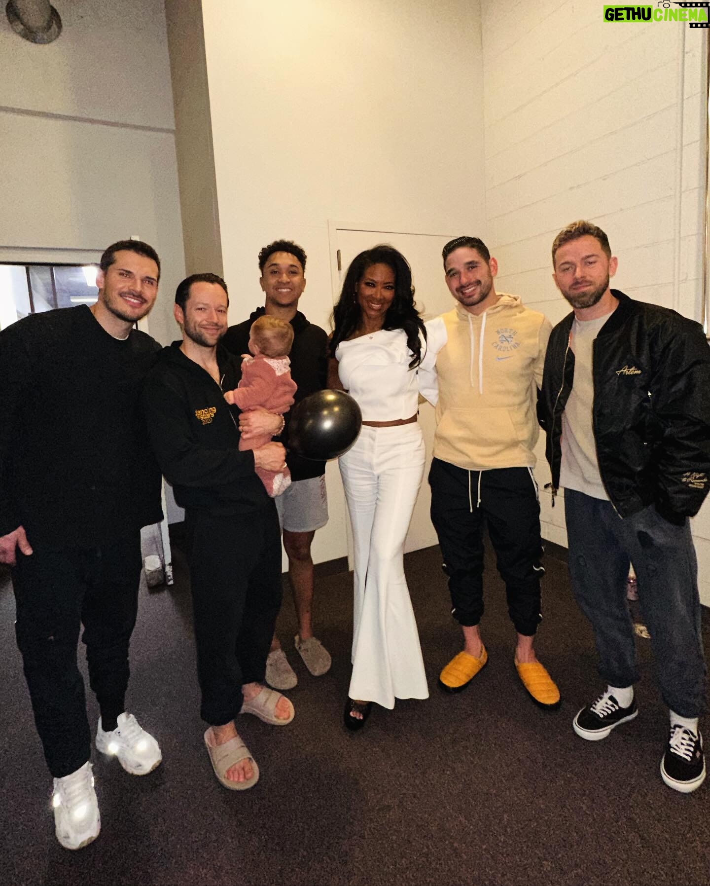 Kenya Moore Instagram - @dwtstourofficial was amazing seeing my dance family! I miss them so damn much! And Miss @charitylawson let’s go Season 16! @bravotv let’s make this happen for both of us! 😆 she’s already a Georgia Peach! And I need a peach! And my sisters @brittbenae @theemmaslater @daniellakaragach just perfection I’m alway left in awe watching how beautiful you move and the sisterhood you share! And my handsome and kind men!!! Just wow! My perfect dance partner @brandonarmstrong , the sexy @glebsavchenkoofficial @theartemc @alanbersten and @pashapashkov y’-ll have all the moves! I truly love and miss you all! I’ll be dusting off my dancing shoes soon! #dwts #dancing @dancingabc @bravotv