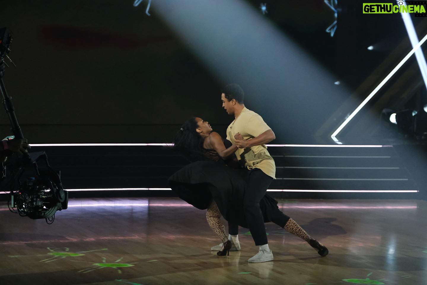 Kenya Moore Instagram - @brandonarmstrong told me today that when he first met me I could barely walk ππ³π He went on to tell me how I much I have grown as a dancer and explained why. Tomorrow we dance the ARGENTINE TANGO! Please Remember to vote for us at 8 PM Eastern time by texting KENYA 21523 10 times and then dwtsvote.abc.com for another 10 times! Please keep us in this competition by voting!!! we want to be here and we want to make you proud of our growth and dedication and pure passion for dance! #KenyaMoore #KenyaandBrandon #DWTS #abc #argentinetango #dance #cote #passion @dancingabc @bravotv #rhoa #rhugt