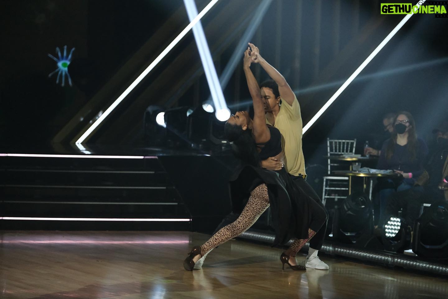 Kenya Moore Instagram - @brandonarmstrong told me today that when he first met me I could barely walk ππ³π He went on to tell me how I much I have grown as a dancer and explained why. Tomorrow we dance the ARGENTINE TANGO! Please Remember to vote for us at 8 PM Eastern time by texting KENYA 21523 10 times and then dwtsvote.abc.com for another 10 times! Please keep us in this competition by voting!!! we want to be here and we want to make you proud of our growth and dedication and pure passion for dance! #KenyaMoore #KenyaandBrandon #DWTS #abc #argentinetango #dance #cote #passion @dancingabc @bravotv #rhoa #rhugt