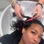 Kenya Moore Instagram - As founder and CEO of @kenyamoorehair, a #blackowned small business (for now) who has grown a company from the ground up to now being sold in @cvspharmacy and @sallybeauty and growing, I am so proud of @beyonce and all of the female entrepreneurs in the the hair care space. Please ditch the crabs in a barrel mentality and let’s support each other. There is room for us all. 💜 #keyonce #kenya #beyonce #hair #smallbusiness #love #entrepreneur #beauty #beehive #keyhive Th